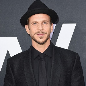 celebrity Gustaf Skarsgård
